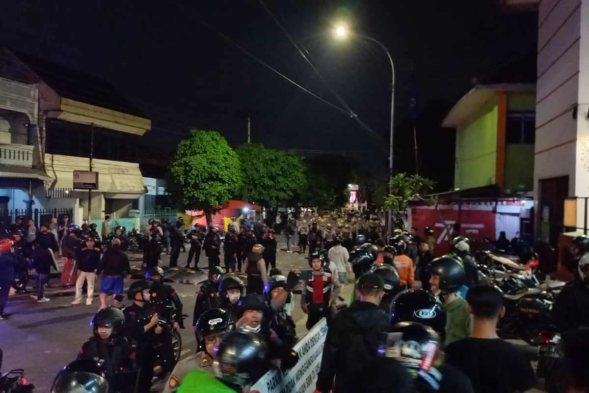 Kericuhan pecah di Jalan Tamansiswa Yogyakarta, Minggu (4/6/2023).