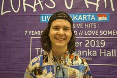 Vokalis Lukas Graham Terpikat Durian dan Sambal Indonesia