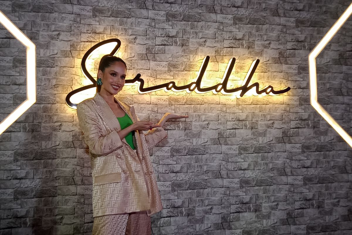 Aktris sekaligus penyanyi Cinta Laura Kiehl mengumumkan peluncuran bisnis terbarunya yang bergerak di industri kreatif, yaitu Rumah Sraddha Semesta.