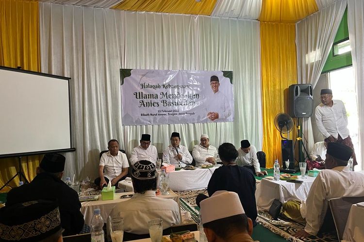Acara Halaqah Kebangsaan: Ulama Mendoakan Anies Baswedan, di Pesantren Ribath Nurul Anwar, Sragen, Sabtu (25/2/2023).