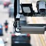 Hindari Kamera E-TLE, Pengemudi Tutup Pelat Nomor Mobil Pakai Lakban di Simpang Ragunan
