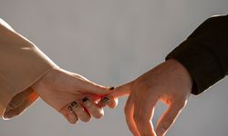 4 Tanda Kamu Punya Commitment Issue yang Bisa Merusak Hubungan