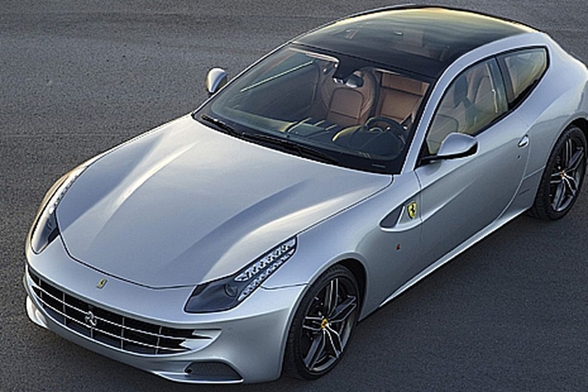 Ferrari FF atap kaca