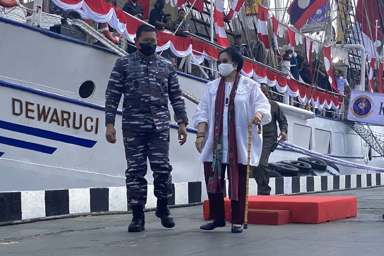 Presiden ke-5 Megawati Soekarnoputri bersama KSAL Laksamana Yudo Margono usai menjadi pembicara dalam acara “Napak Tilas Ratu Kalinyamat Pahlawan Maritim Nusantara” di Markas Kolinlamil, Tanjung Priok, Jakarta Utara, Kamis (11/8/2022) siang.