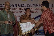 Program Sosial Sarihusada Raih Penghargaan ''Peduli Gizi 2013''