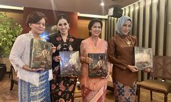 Anak Muda dan Kebaya, Berkreasi Sambil Melestarikan Warisan Budaya