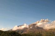 Gunung Lewotobi Meletus 2 Kali pada Selasa Pagi, Masyarakat Diminta Tetap Waspada