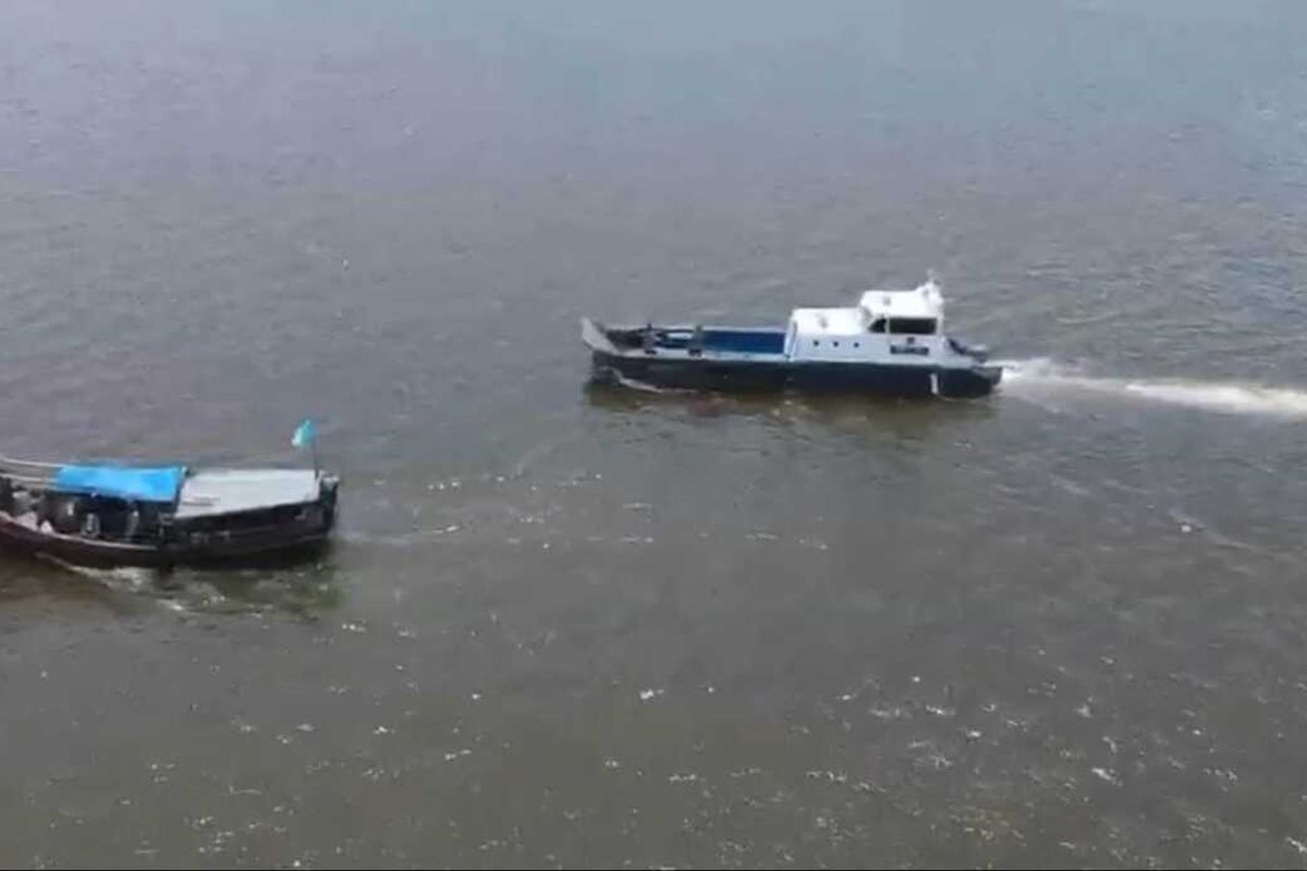 Penyelundupan 24 calon pekerja migran Indonesia (PMI) ilegal menuju Malaysia digagalkan personel Dit Polairud Polda Sumut pada Sabtu (20/4/2024) di perairan Pantai Labu, Deli Serdang.