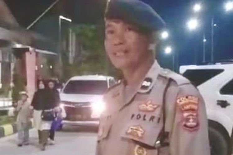 Aiptu Supriyanto, anggota kepolisian yang menemukan uang Rp 100 juta milik pemudik yang tertinggal di rest area KM 116A tol Lampung.