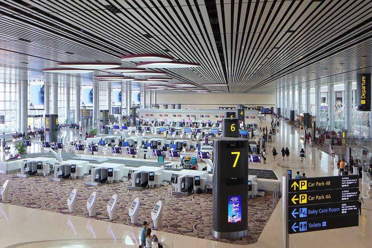 Area kedatangan di Terminal 4 Bandara Changi Singapura.