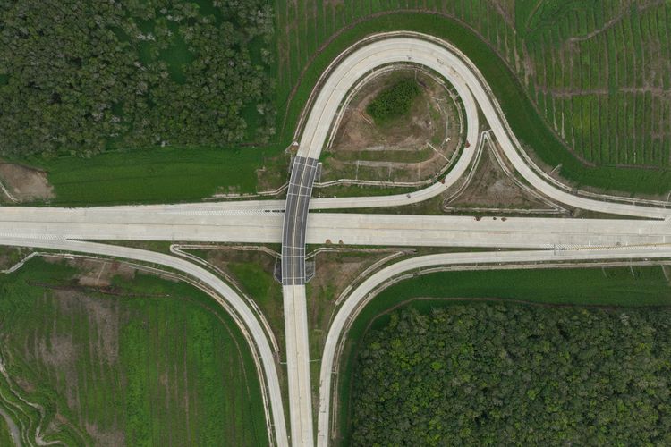 Jalan Tol Kuala Tanjung-Tebing Tinggi-Parapat (Kutepat) Seksi 3 (Junction Tebing Tinggi-Interchange Dolok Merawan) dan sebagian Seksi 4 (Interchange Dolok Merawan-Interchange Sinaksak)