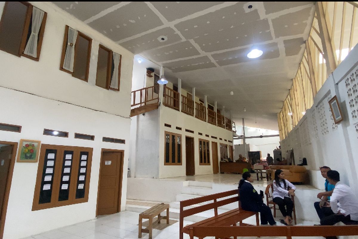 Nampak halaman dalam Villa yang dipakai Retret pelajar kristiani dan dibubarkan warga.