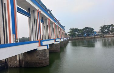 Tinggi Muka Air Bendungan Sungai Cisadane Menyusut 1 Meter ...