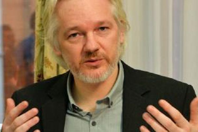 Kejaksaan Swedia menyatakan siap memeriksa pendiri Wikileaks, Julian Assange, dalam kasus dugaan pemerkosaan. 