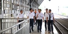 Dirut KAI Tinjau Layanan Lebaran di Sumatra Utara, Pastikan Perjalanan Pelanggan Tetap Lancar dan Nyaman