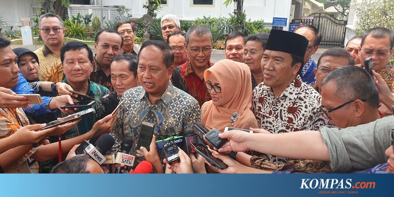 Seusai Bertemu Jokowi, Forum Rektor Minta Mahasiswa Menahan Diri