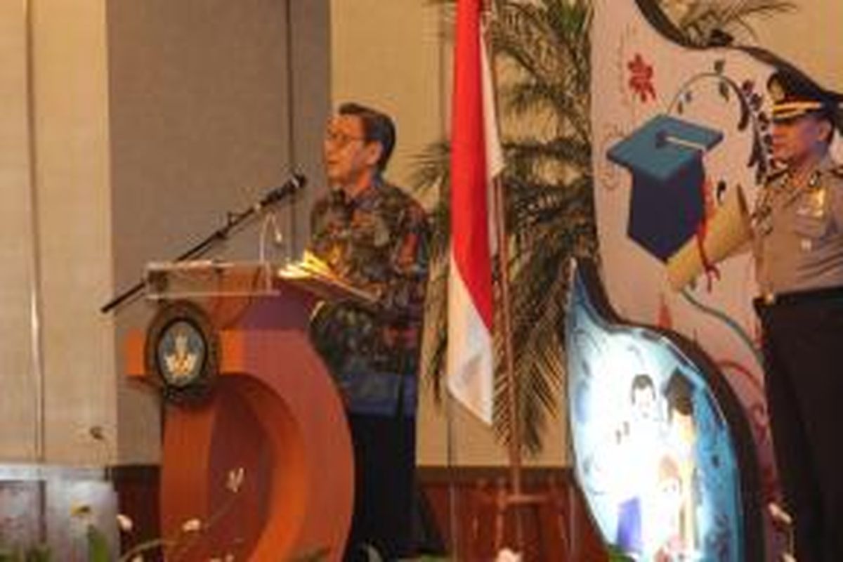 Wakil Presiden RI Boediono memberikan sambutannya pada pembukaan Rembuk Nasional (Rembuknas) Pendidikan dan Kebudayaan 2014 di Hotel Sahid, Jakarta, Kamis (6/3/2014). Wapres Boediono didampingi Mendikbud Mohammad Nuh resmi membuka kegiatan tahunan Kementerian Pendidikan dan Kebudayaan ini.  