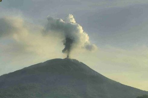 Gunung Ile Lewotolok Diguncang 11 Kali Gempa Letusan Disertai Gemuruh
