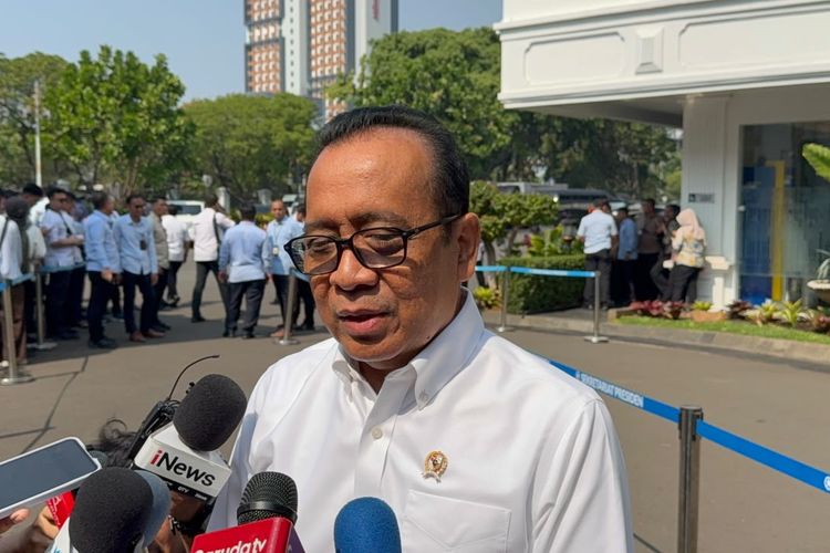 Ministers and Deputy Ministers Arrive at the Palace Ahead of Cabinet Meeting for Prabowo-Gibran's 2nd Year