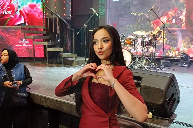 Lyodra Ungkap Pesan Album Terkunci di Kamu: Cinta Akan Menemukan Jawabannya Sendiri