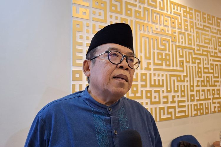 Ketua MUI Bidang Infokom KH Masduki Baidlowi menyinggung soal bendera One Piece.