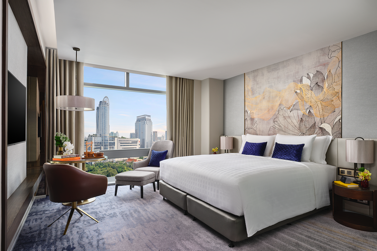 Suite berpanorama cakrawala kota di Chatrium Grand Bangkok Hotels and Residences