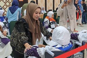 Cerita Fatmawati, Rela 'Resign' Sales Mobil demi Jadi Petugas di Asrama Haji Sudiang Makassar
