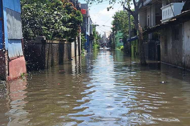 Banjir 1 Meter Rendam Ratusan Rumah di Dayeuhkolot Bandung, Aktivitas Terhambat