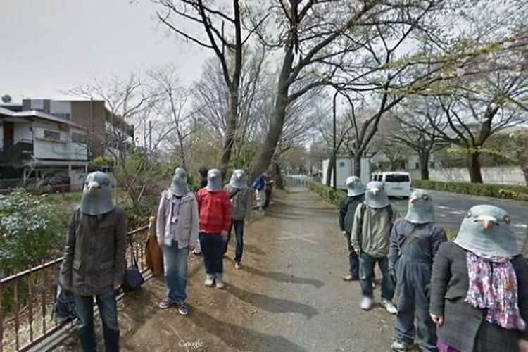 ilustrasi momen unik dan lucu di Google Street View