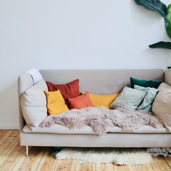 Ilustrasi bantal sofa. 