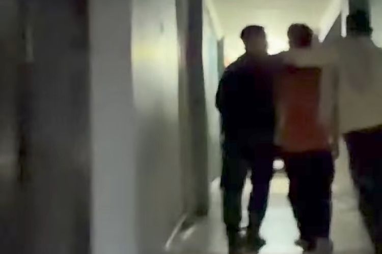 Viral Mahasiswa Unnes Nyaris Diamuk Massa di ATM Center Usai Diduga Chat Mesum ke Pengguna Jastip
