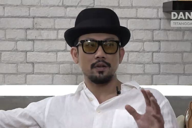 Denny Sumargo bicara soal pernikahan. (Bidikan layar YouTube Daniel Mananta Network). 
