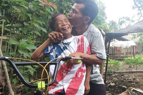 Kisah Taufik, Bocah Disabilitas dari Lombok Penyelamat Wisatawan Korban Longsor yang Masih Menunggu Bantuan