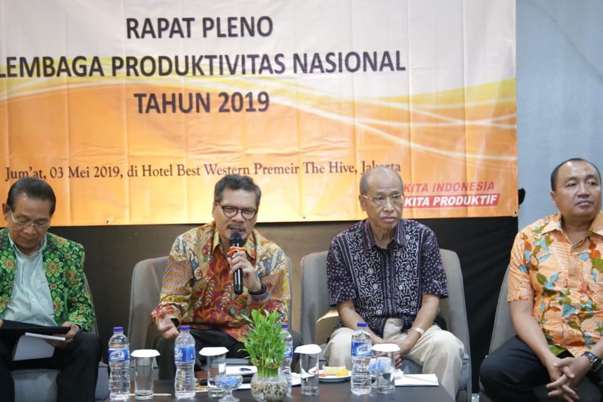 Rapat pleno Lembaga Produktivitas Nasional Tahun 2019, di Jakarta, Jumat (3/5/2019).