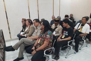 Hadiri Sidang Vonis Botok-Teguh di PN Pati, Putri Gus Dur: Supaya Rakyat Tetap Bisa Bersuara!