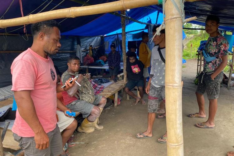 Seorang penambang ilegal ditemukan tewas tertimbun longsor di kawasan Gunung Botak, Kabupaten Buru, Maluku, Senin (29/5/2022)