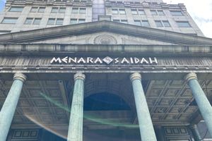 Menara Saidah, Bayangan Kemegahan yang Terbengkalai di Tengah Megaproyek Jakarta