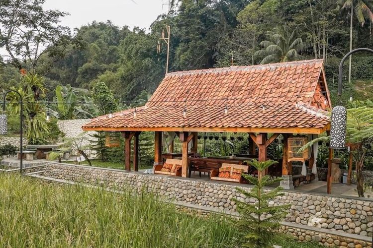 Suasana di Ngopi di Sawah, Bogor.