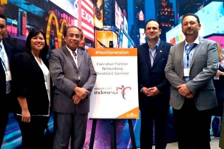 Delegasi Indonesia bersama panitia Cruise Lines International Association (CLIA) Cruise-360 Australasia 2019 yang diselenggarakan di Sydney, Australia, Jumat (30/8/2019).