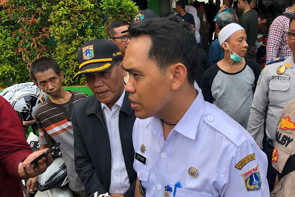 Camat Tebet, Dian Airlangga, di SDN 05 Jalan Swadaya 1, Kampung Bali Matraman,  Jakarta Selatan,  Rabu (10/7/2019).