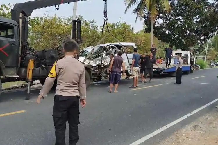 Kecelakaan Maut Gran Max vs Truk di Tasikmalaya, 4 Orang Tewas Satu Keluarga Asal Jakarta 