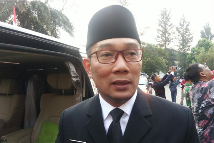 Gubernur Jawa Barat Ridwan Kamil saat ditemui usai pengukuhan tim Paskibraka Jawa Barat di Gedung Sate, Jalan Diponegoro, Kamis (15/8/2019).
