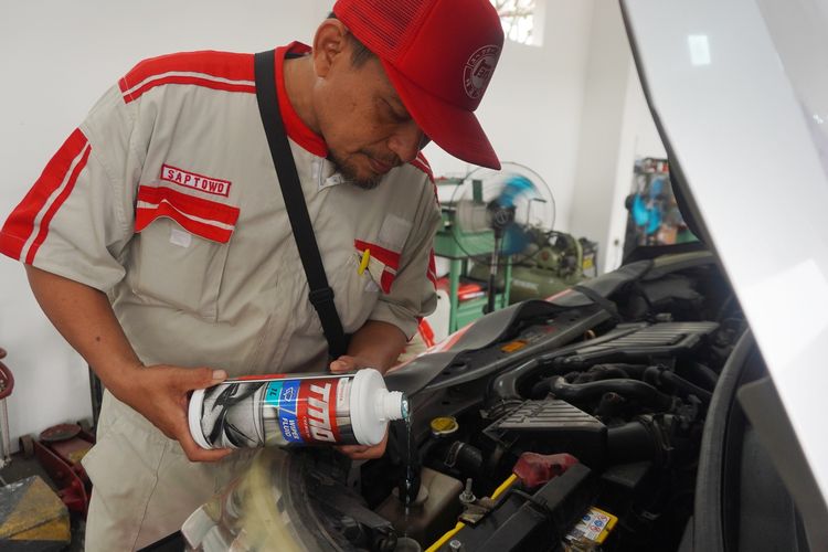 Posko Siaga Toyota Saat Natal dan Tahun Baru