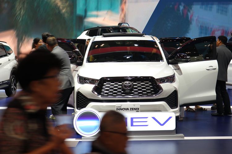 Toyota Innova Zenix Hybrid