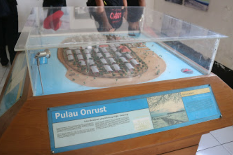 Miniatur Pulau Onrust yang berada di Museum Pulau Onrust, Kepulauan Seribu, Jakarta, Kamis (10/10/2019).