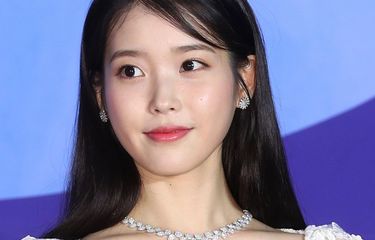 Penyanyi IU disebut tengah mengkarantina diri sendiri setelah kembali dari Italia