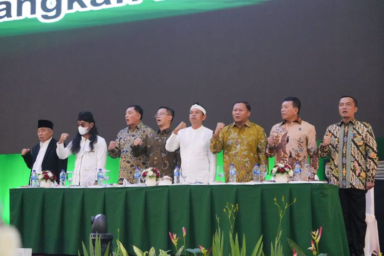 Dedi Mulyadi dan Gus Miftah saat mengikuti Silaturahmi Kebangsaan yang digelar di Padepokan Garuda Yaksa, Hambalang, Kabupaten Bogor.