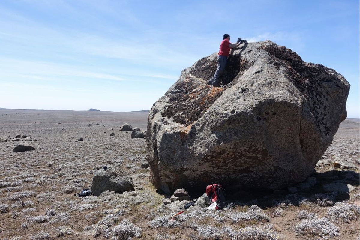 Para peneliti mengambil sampel di Bale, Ethiopia