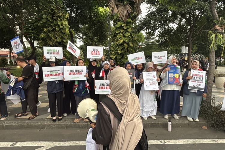 Elemen Masyarakat Gelar Aksi di Surabaya, Tuntut Pembebasan Jurnalis yang Ditangkap Israel