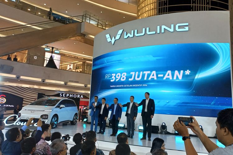 Wuling Cloud EV resmi dipasarkan dengan harga Rp 398 jutaan